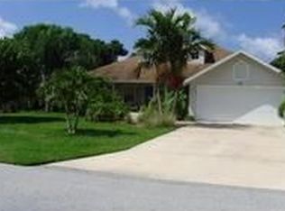 50 Sportsman Ln, Rotonda West, FL 33947