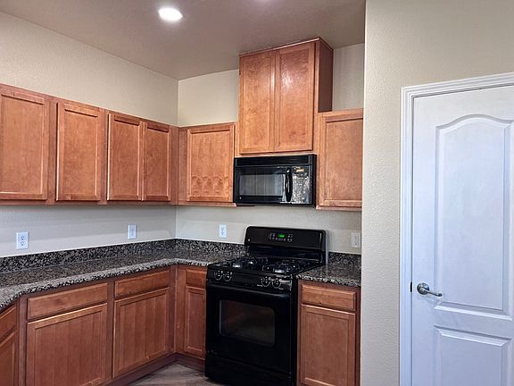 3rd image of 5559 Tares Cir