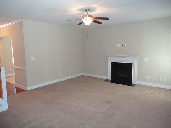 2nd image of 75 Bellefield Ln