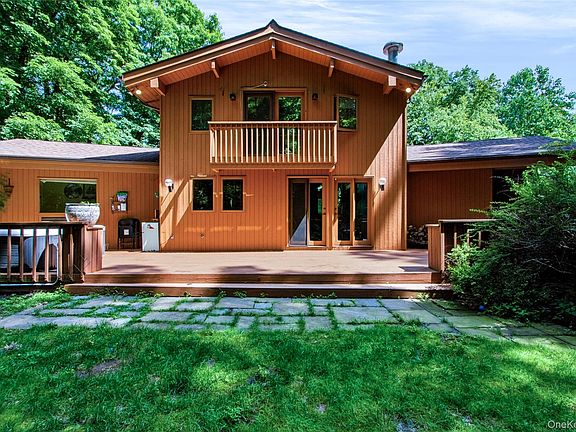 3rd image of 69 Canopus Hill Road