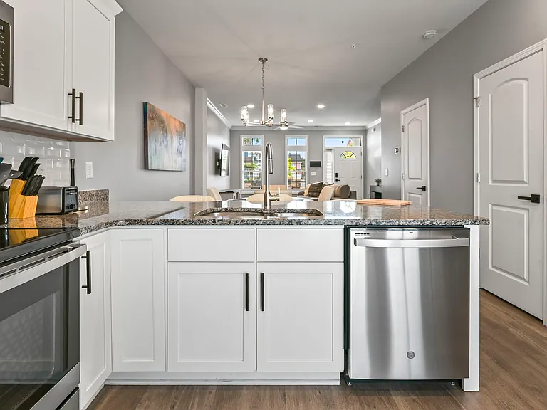 829 Moen Pl — Photo 9