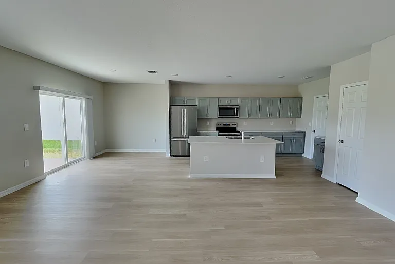 4075 Gardenia Ave — Photo 6