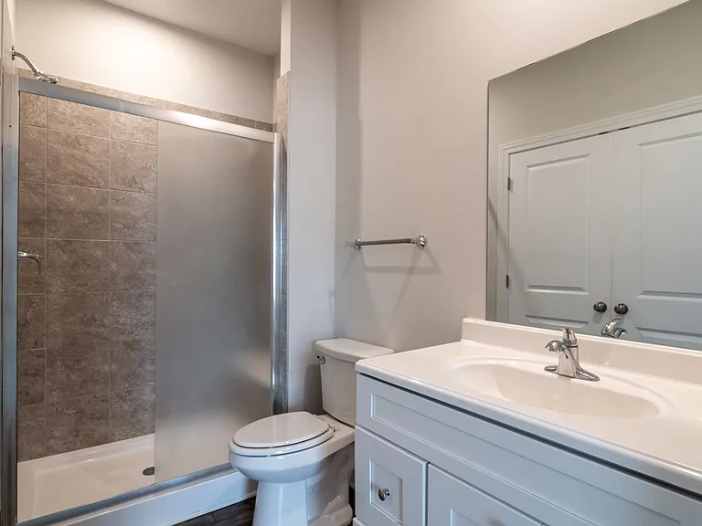 West Village Villas and Apartments — Photo 35