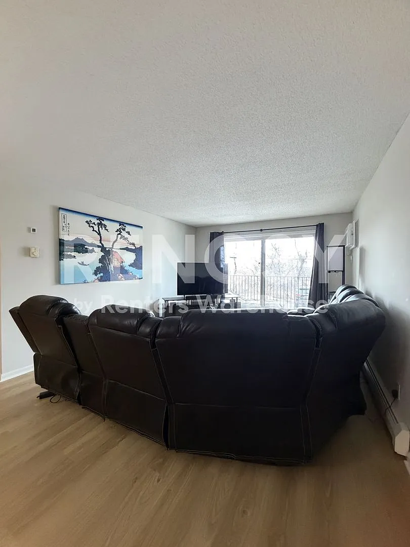 Available July 1st 2 Bedroom 1 Bath Condo in Minneapolis — Photo 3