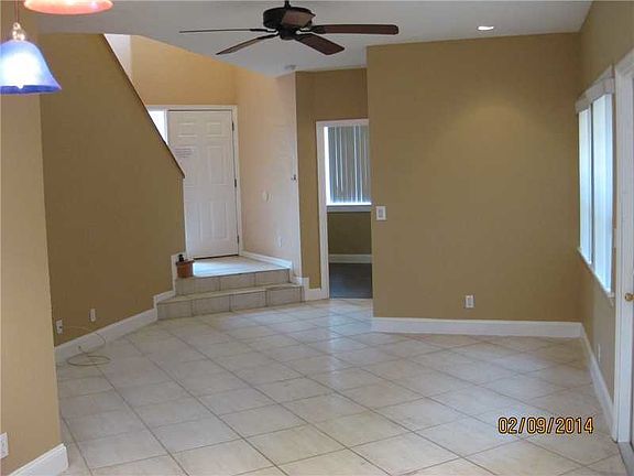 3rd image of 11379 Lakeview Dr #70-U