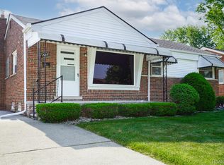 15481 Drake St, Southgate, MI 48195