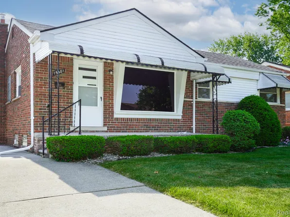 15481 Drake St, Southgate, MI 48195