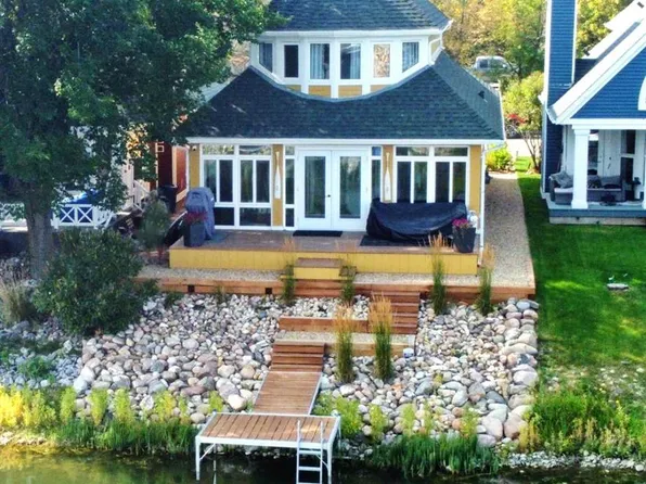 108 W Marina Bay Ct, Sylvan Lake, AB T4S 1E9