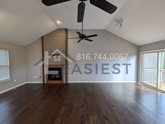 3rd image of 501 N Saville Ct