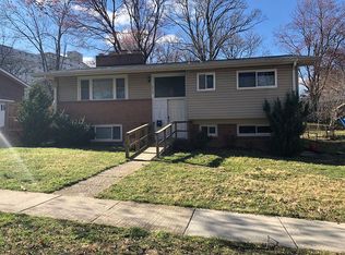 913 Hoyt St, Silver Spring, MD 20902