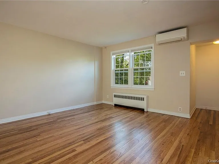 8 Elkan Rd — Photo 6
