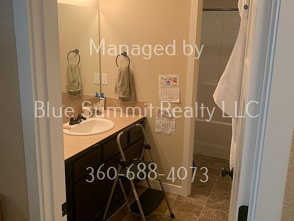 4th image of 3327 51st Ct SE