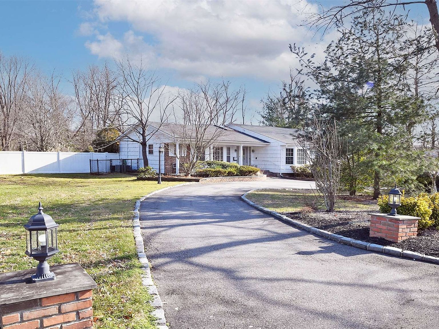 5 Threepence Drive, Melville, NY 11747 Zillow