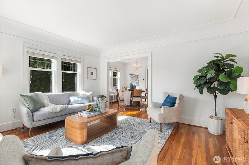 4th image of 3613 35th Avenue SW