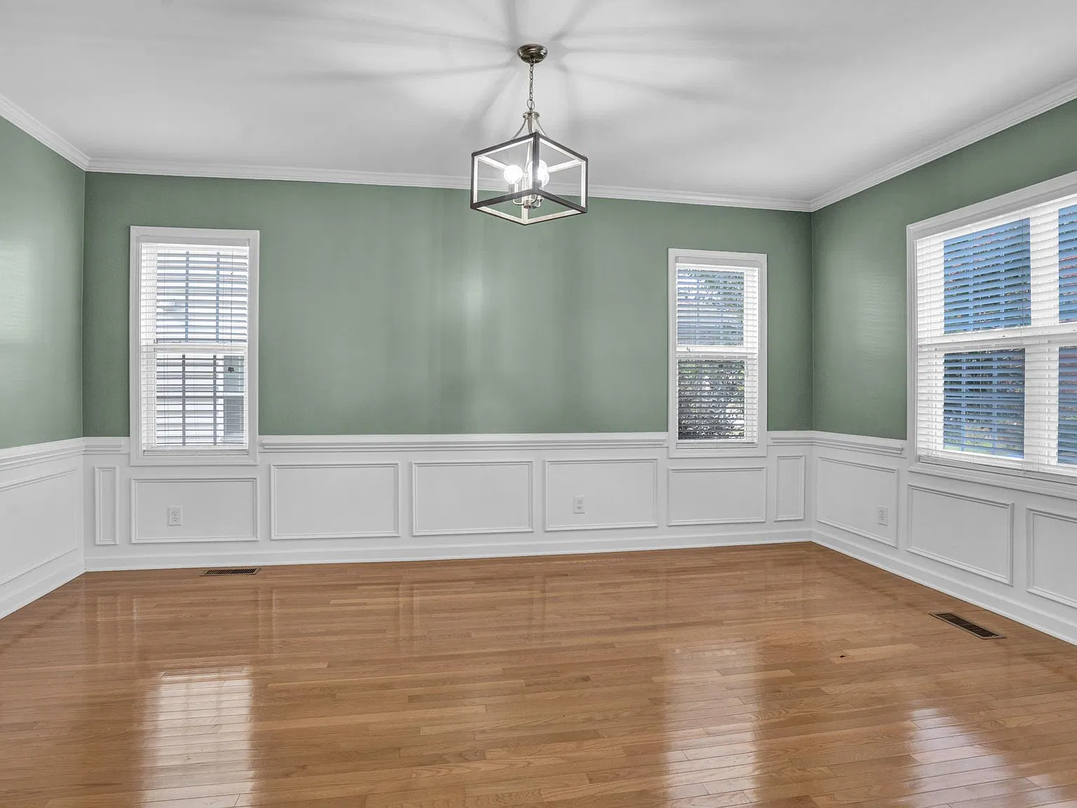 3 bed, 2781 sqft, $2,500 — Photo 4