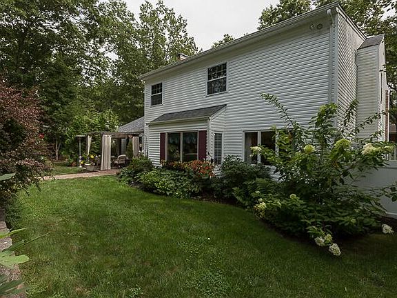 5th image of 57 Granada Cir