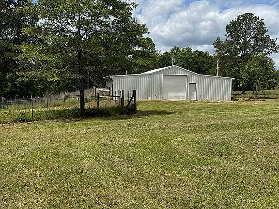 3rd image of 11372 Jacobs Rd