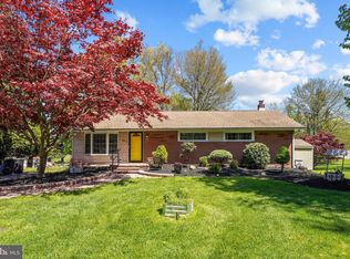 1515 W County Line Rd, Quakertown, PA 19040