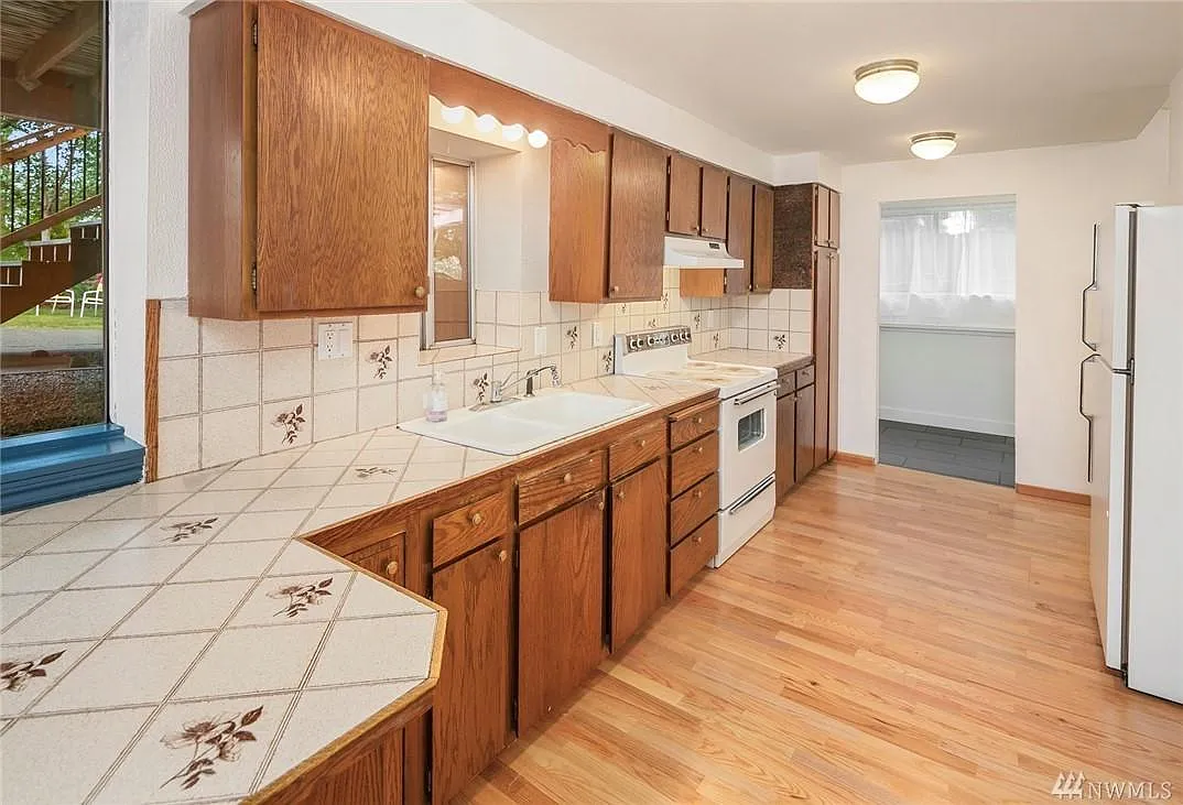 1 bed, 1000 sqft, $2,200 — Photo 4