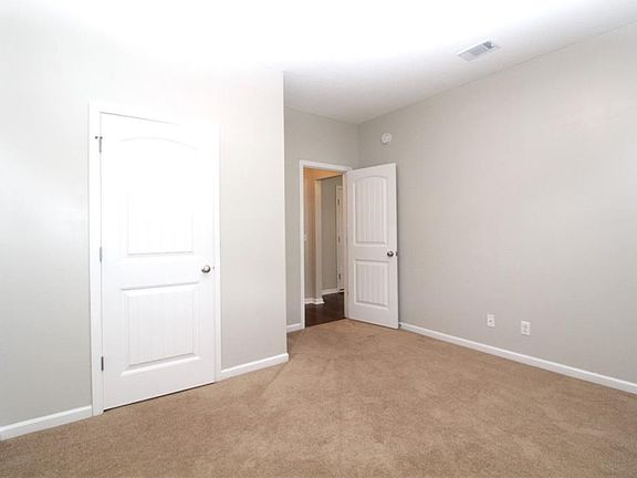 5th image of 267 Owens Street Ne