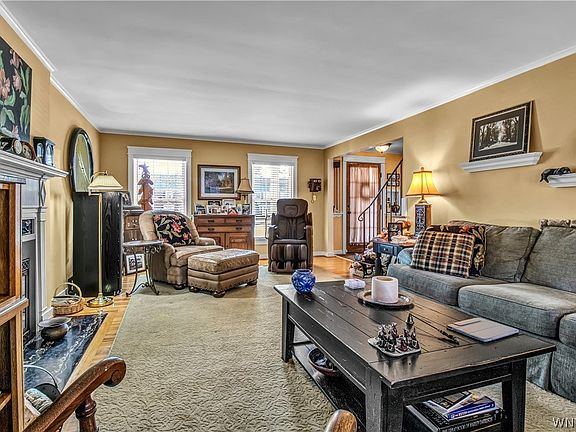 4th image of 75 Lamarck Dr
