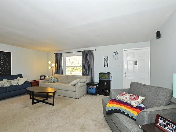 4th image of 7749 Grandview Dr