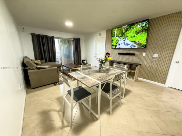 1200 SW 137th Ave #305E, Pembroke Pines, FL 33027
