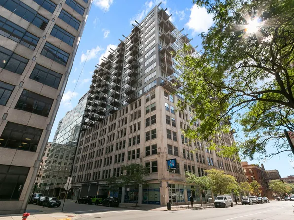 565 W Quincy St Unit 1717, Chicago, IL 60661