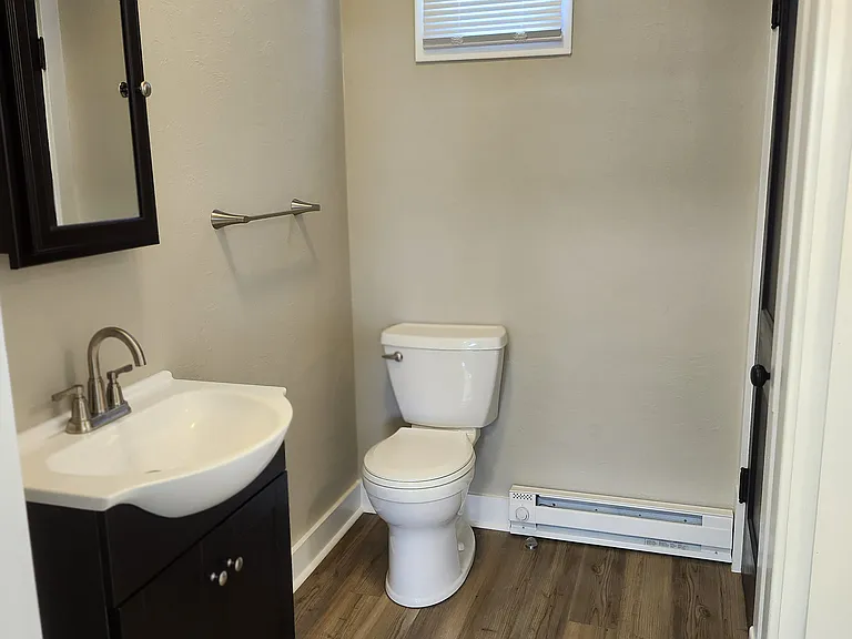 102 Franklin St #4 — Photo 10