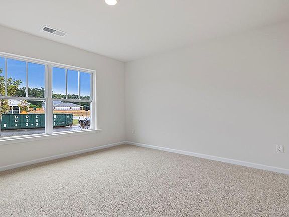 5th image of 206 Pristine Dr