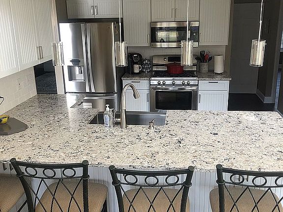 4th image of 14470 Fullers Ln #45