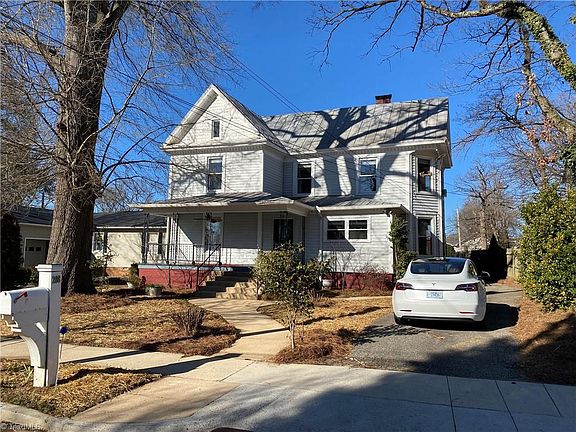 2nd image of 208 W Parkway Ave #B