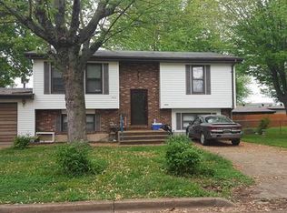 923 Judy Dr, Farmington, MO 63640