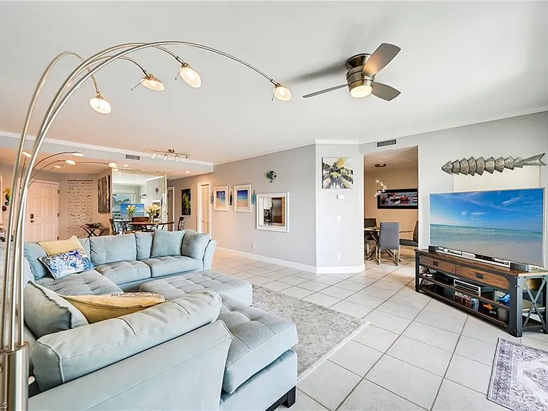 4530 Gulf Shore Blvd N #2-122 — Photo 4