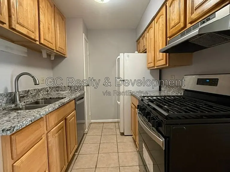 1180 Meadow Ln #206 — Photo 5