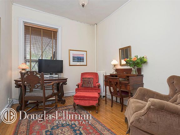2nd image of 50 Morningside Dr APT 22