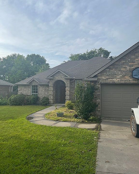 1st image of 514 Baylor Dr