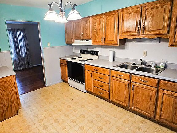 3rd image of 1157 McKinley Ave