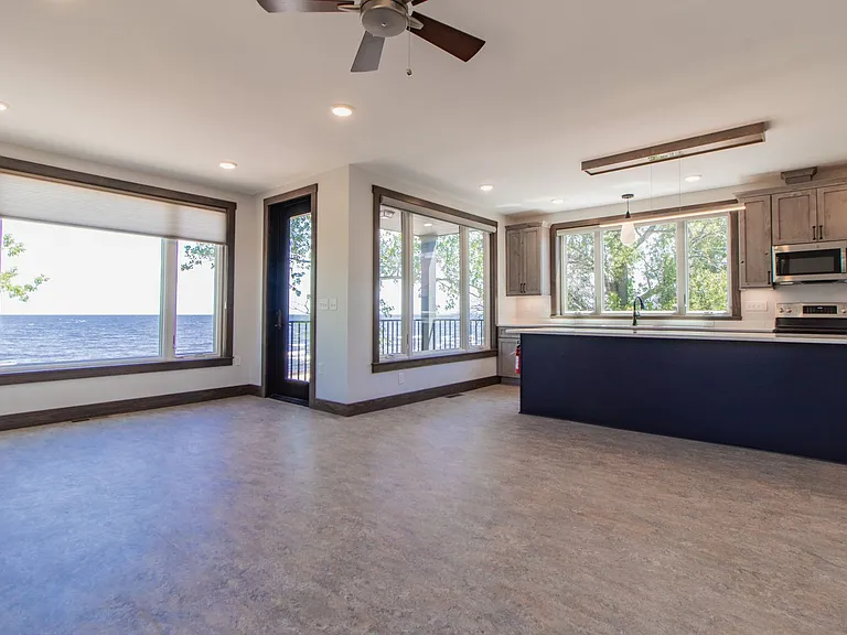 802 S Lake Ave #2 — Photo 7