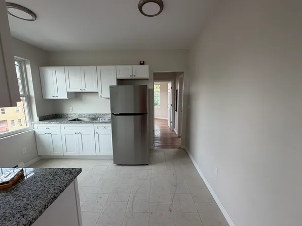 99 New Britain Ave, Hartford, CT