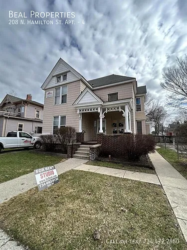 208 N Hamilton St Photo 1