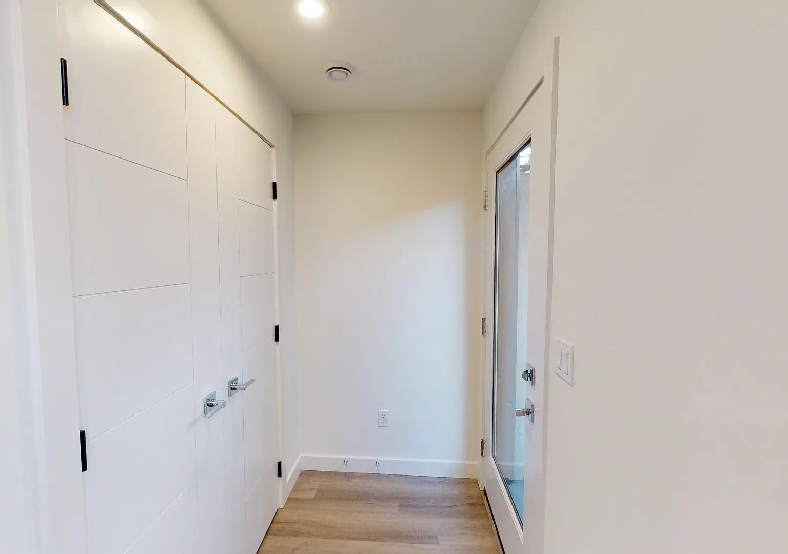 2102B 13 Street Northwest — Photo 3