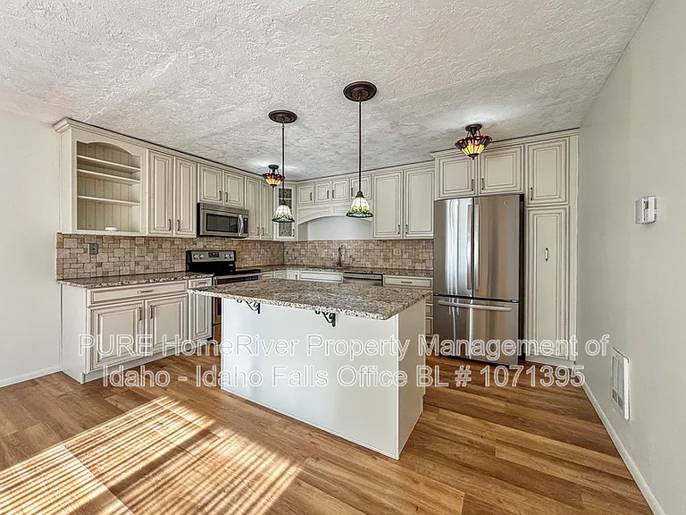 1830 Balboa Dr #K — Photo 3