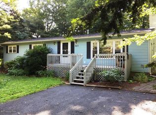 3127 Essex Rd, Tobyhanna, PA 18466