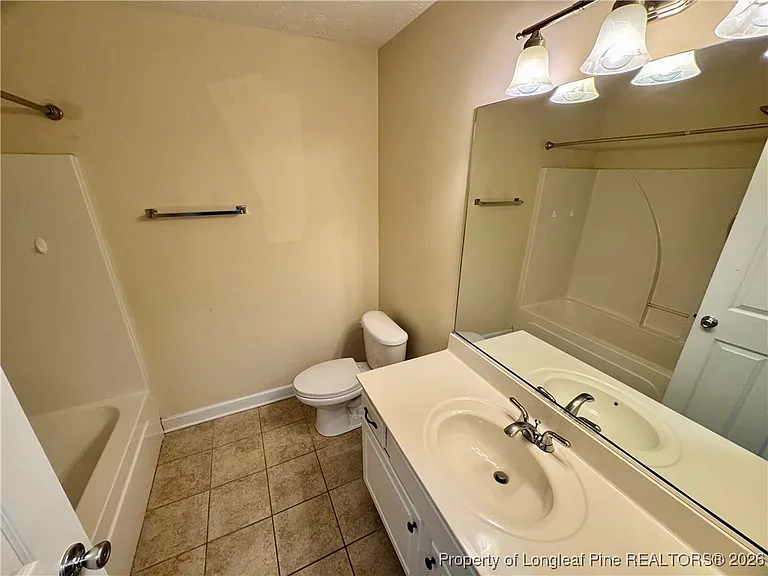 1750-202 Renwick Dr — Photo 10