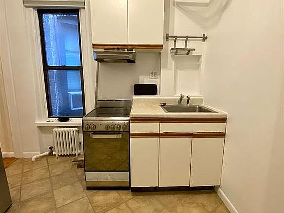5th image of 25 Leroy St APT 15