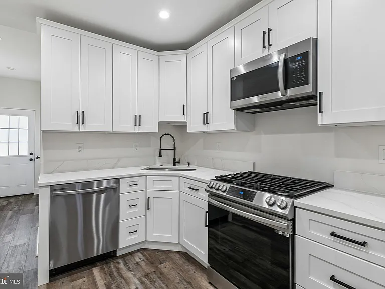 3156 Almond St — Photo 19