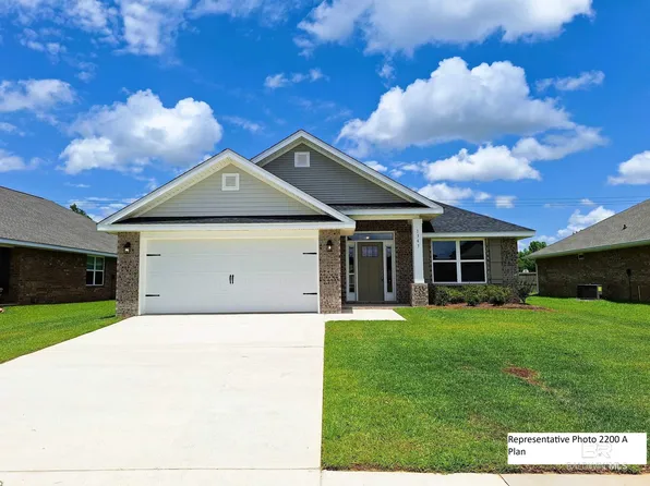 631 Mayflower Dr, Foley, AL 36535