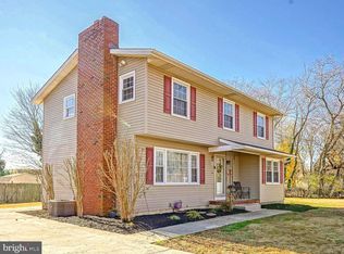 30 Tool Ln, Williamstown, NJ 08094