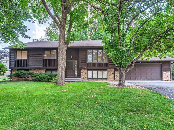 3760 Cottonwood Ln N, Plymouth, MN 55441
